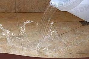 清丰漏水维修 免砸砖防水材料该如何施工